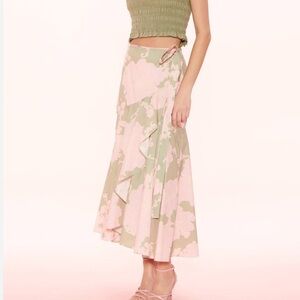 Carlucci Satin Skirt Ruffle Size 10 Women's Pink Green